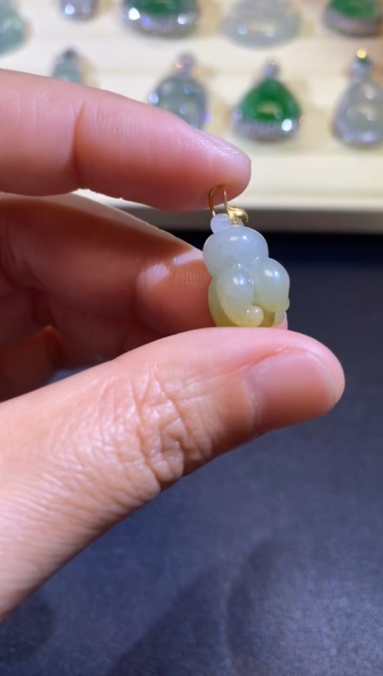 【闪购商品】翡翠吊坠(不含链)18K金镶嵌缅甸天然A货翡翠