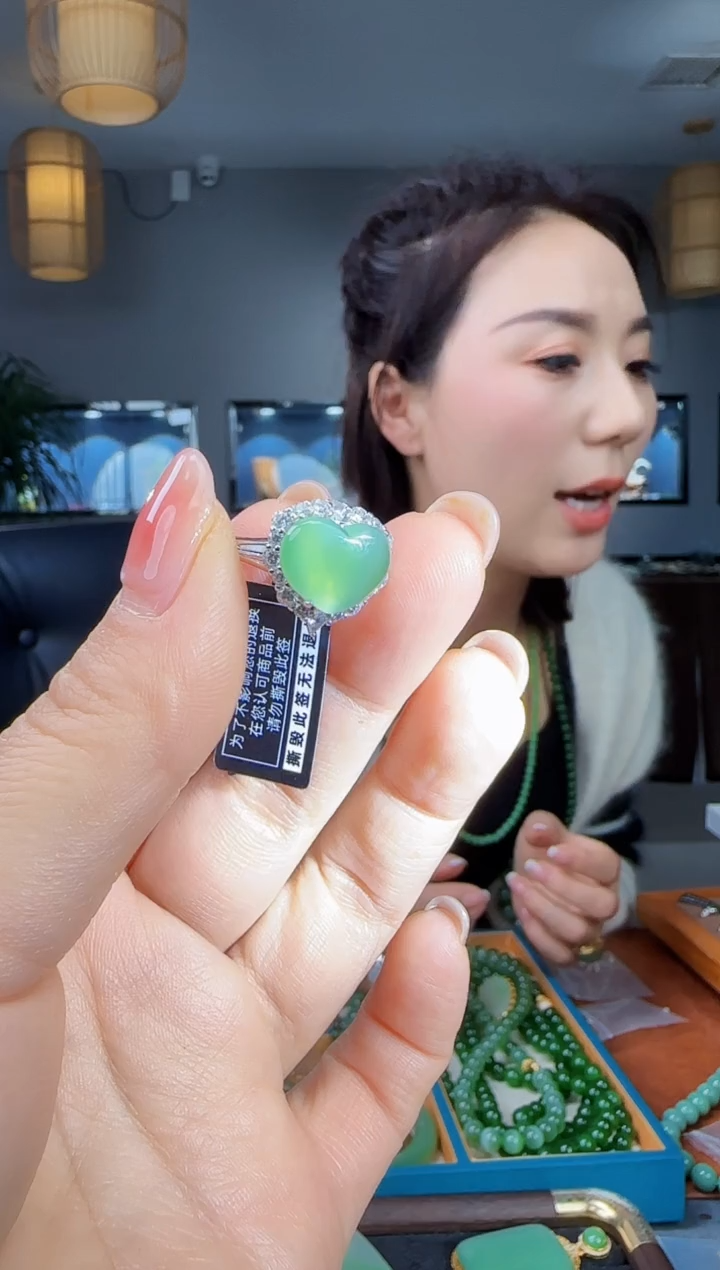 银S925镶嵌戒指和田玉1