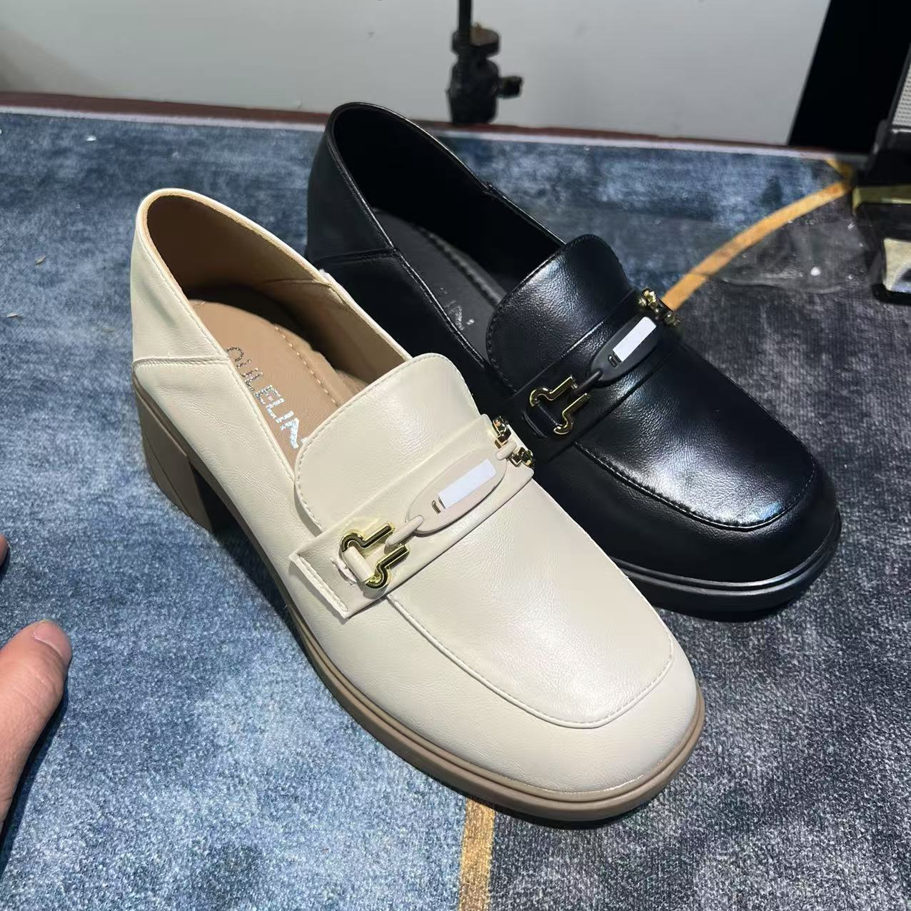 简单百搭乐福鞋37101