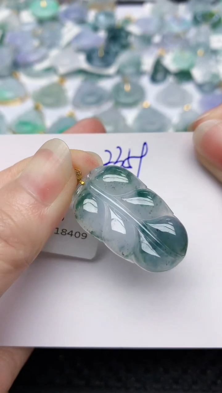 颈饰18K金镶嵌翡翠天然缅甸A货翡翠百元以上9元证书费自理