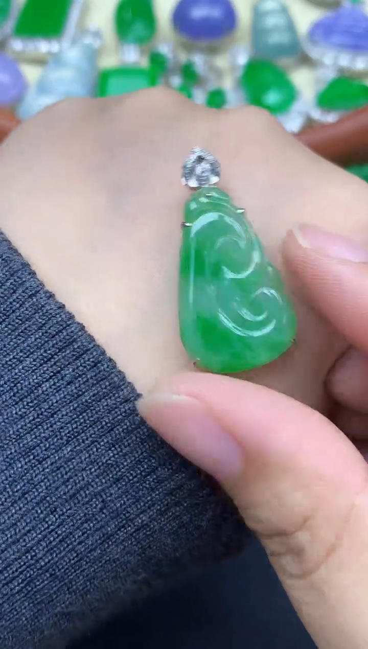 颈饰18K金镶嵌翡翠347-中国好珍宝