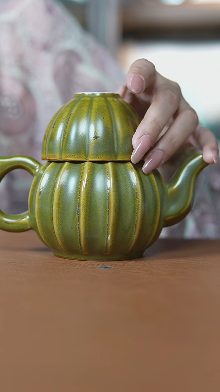 瓷片茶叶沫南瓜壶+1杯瑕