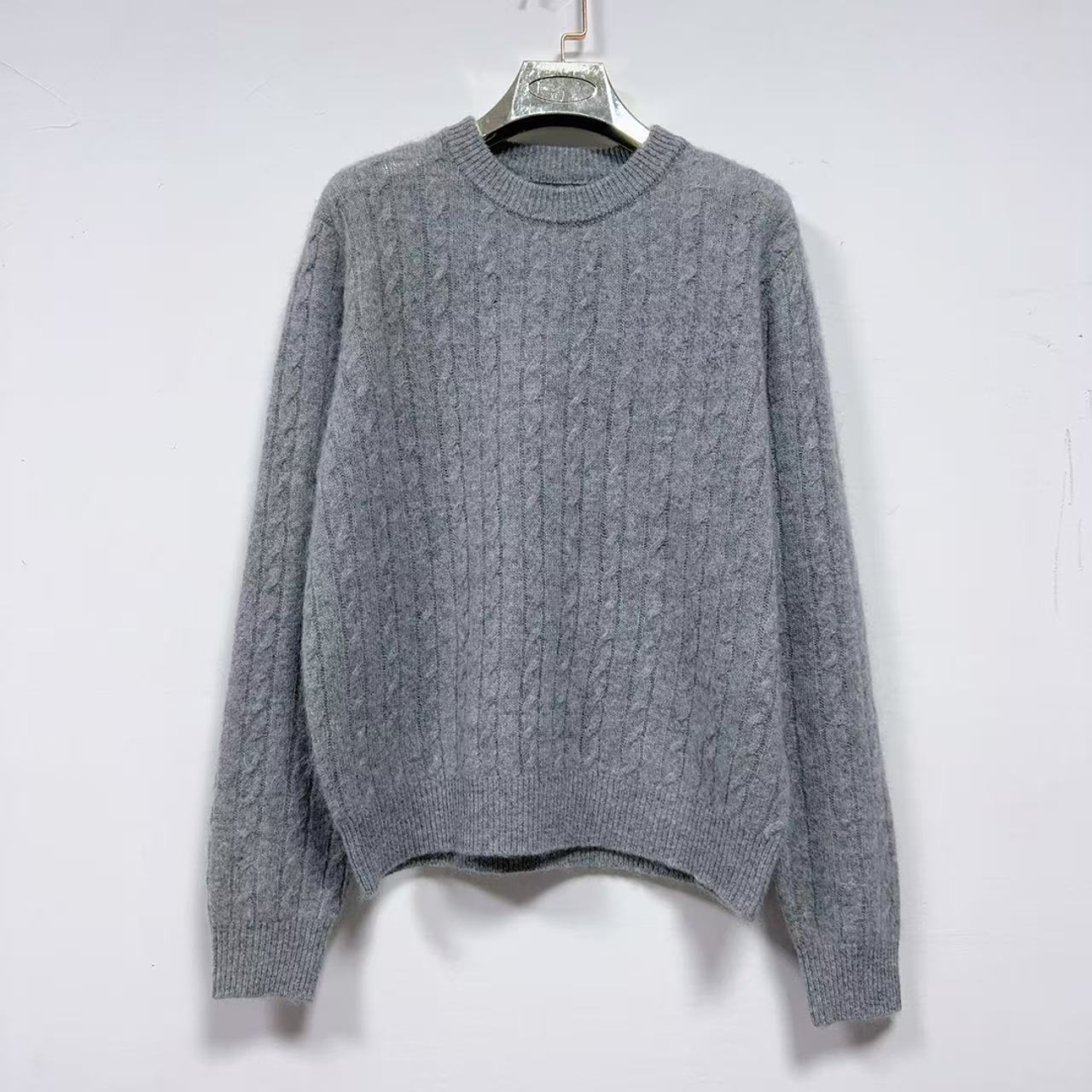 251373#圆领加厚绞花羊毛衫女10%山羊绒90%绵羊毛拉绒毛衣