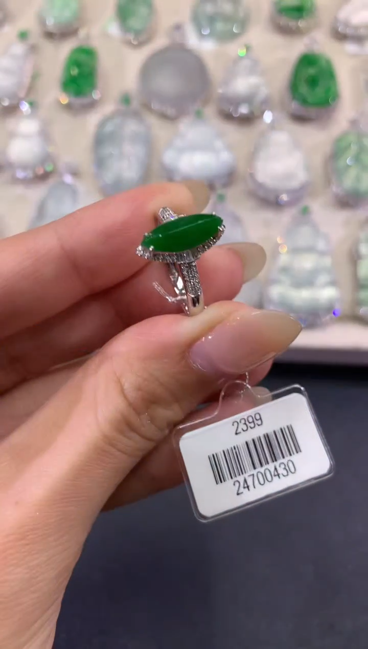 【闪购商品】翡翠戒指18K金镶嵌a191        