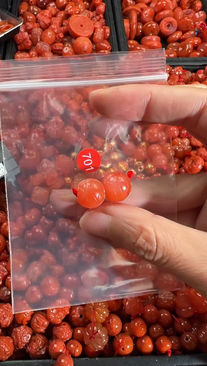 【闪购商品】南红玛瑙颈饰未镶嵌1