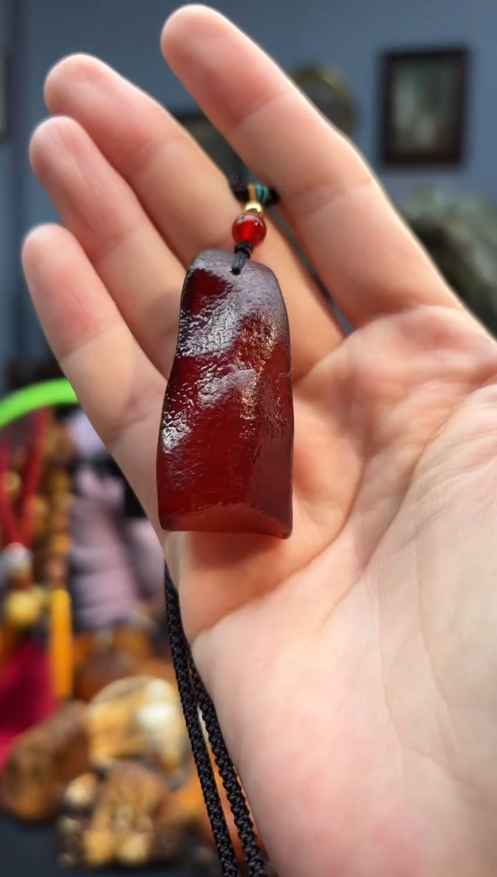 琥珀颈饰未镶嵌吊坠