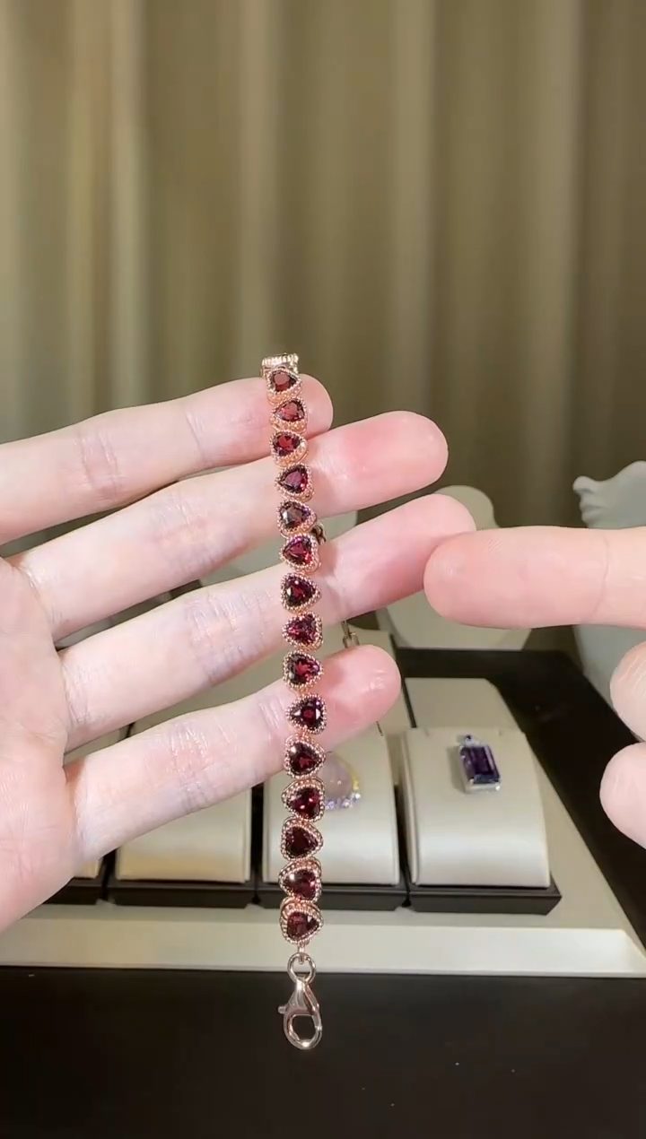 【闪购商品】石榴石手链银S925镶嵌设计款