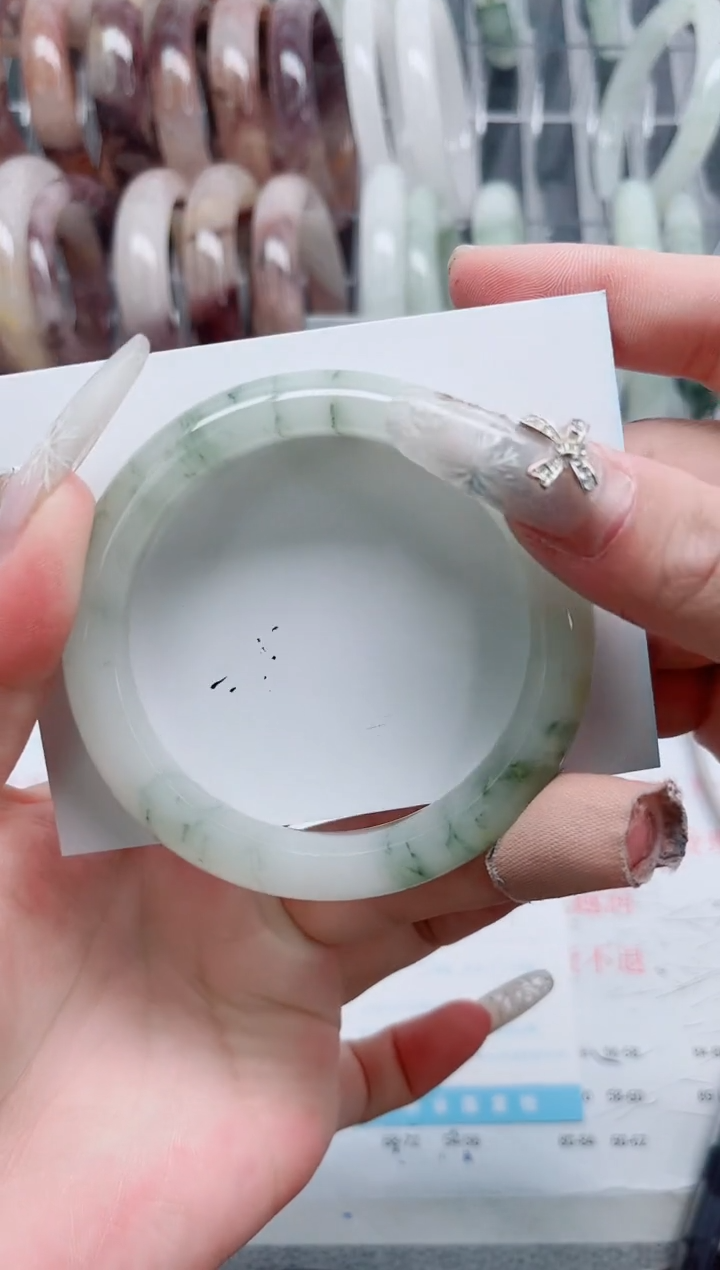 【闪购商品】石英质玉手镯未镶嵌A198-56.4