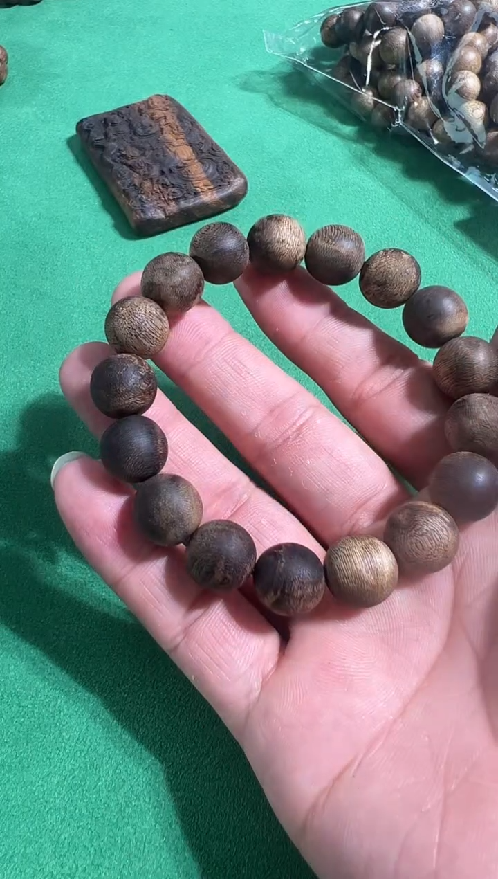 【闪购商品】沉香手串138号文莱黑棋多样性发一