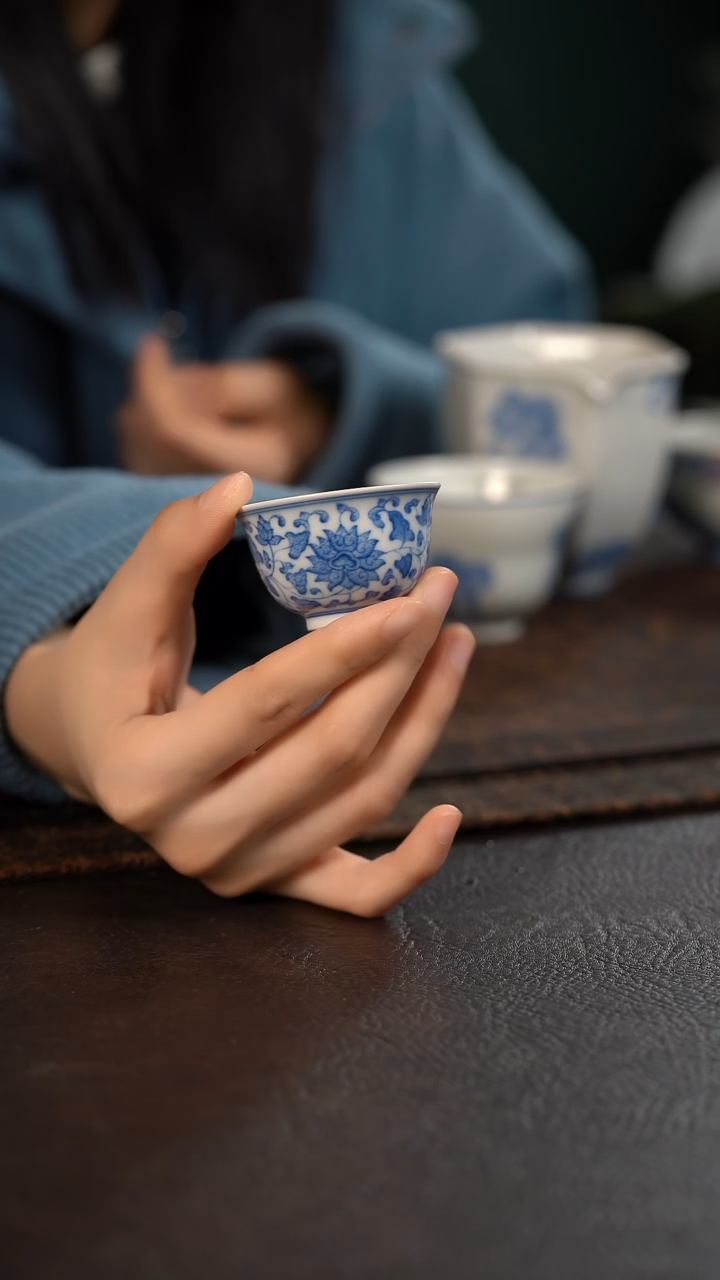 【闪购商品】杯聚澜堂点工缠枝莲一口杯