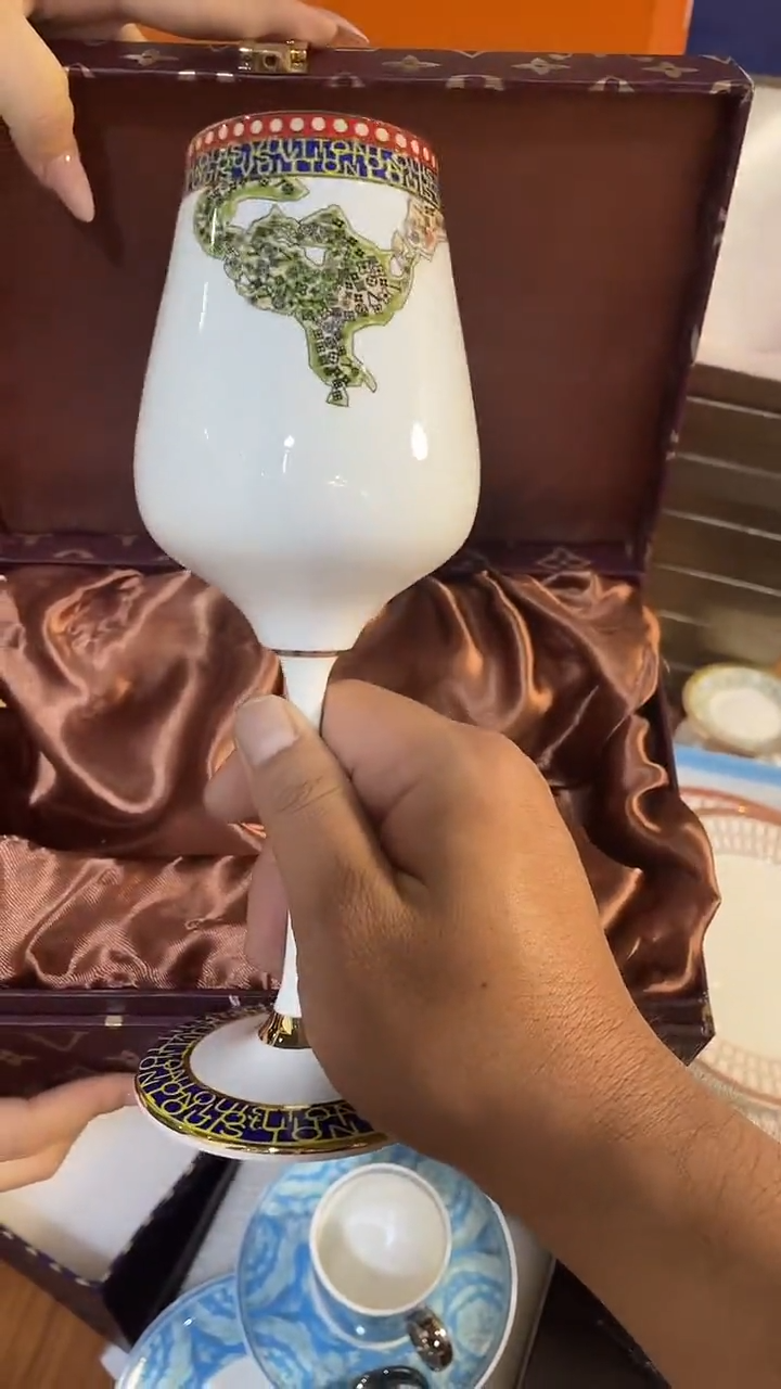 杯鸿辉家品牌瓷器，京东包邮！