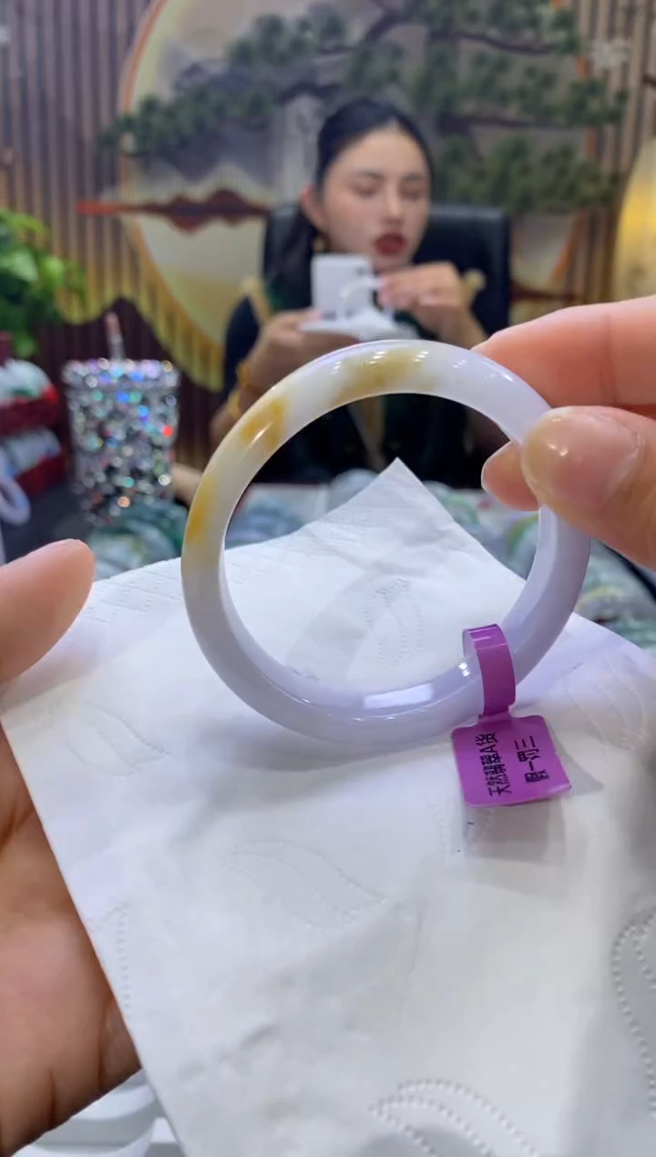 【闪购商品】翡翠手镯未镶嵌多人024508