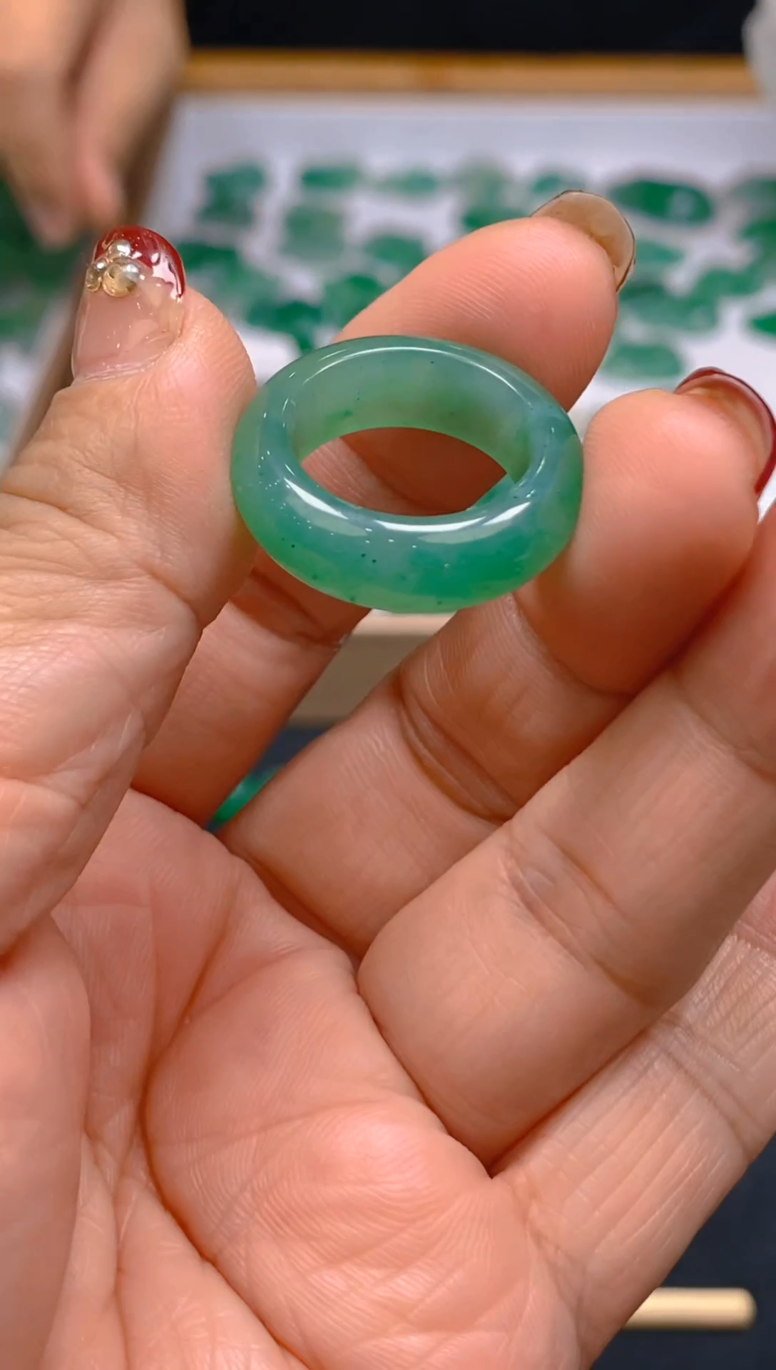 【闪购商品】石英质玉戒指未镶嵌冰美人非洲翠A货冰种050