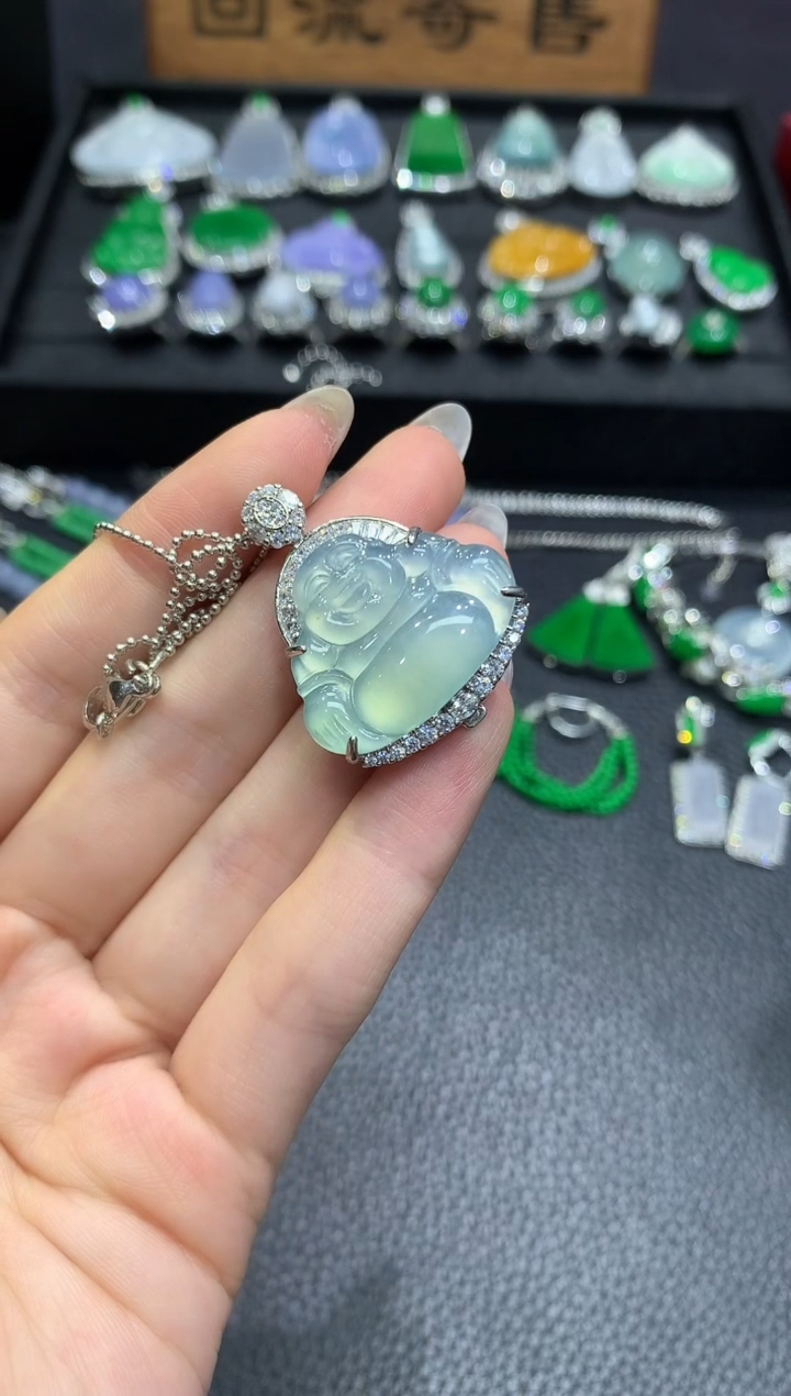 吊坠(赠链)未镶嵌翡翠5多样性随机发货1件