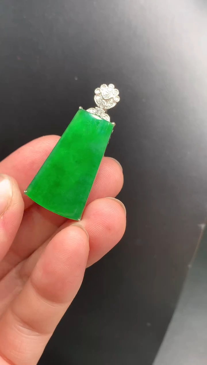 【闪购商品】翡翠颈饰18K金镶嵌无事牌