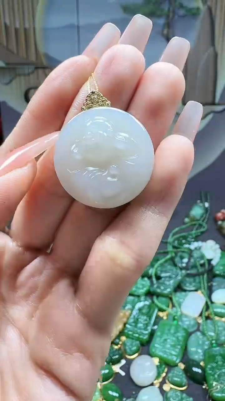 【闪购商品】和田玉挂件18K金镶嵌1
