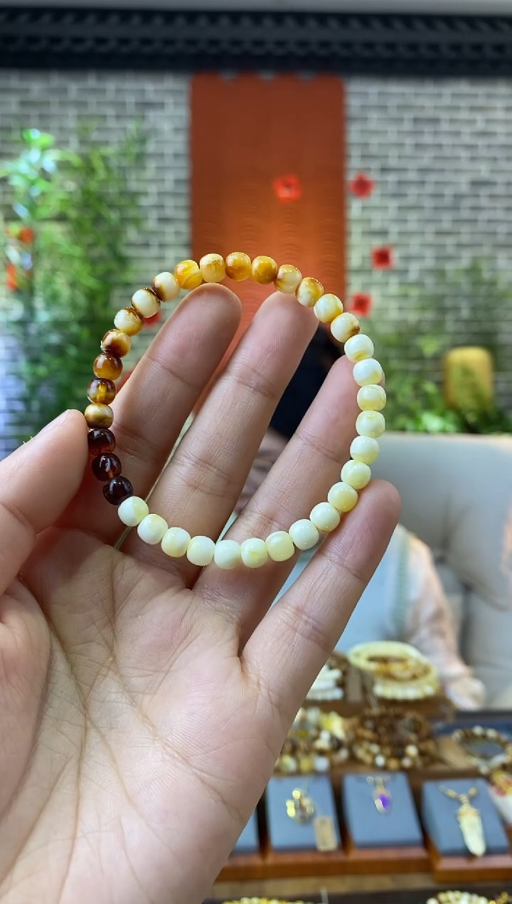【闪购商品】蜜蜡裸石未镶嵌6mm高端渐变老型手串