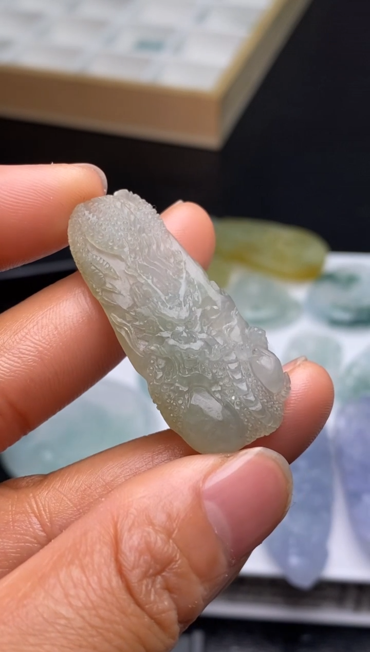 【闪购商品】定制翡翠未镶嵌翡翠毛货~