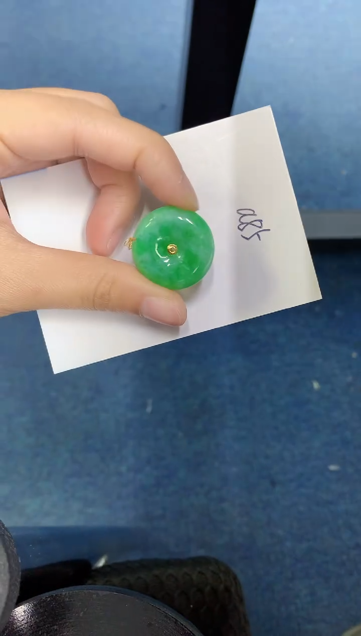 【闪购商品】翡翠颈饰18K金镶嵌000000000