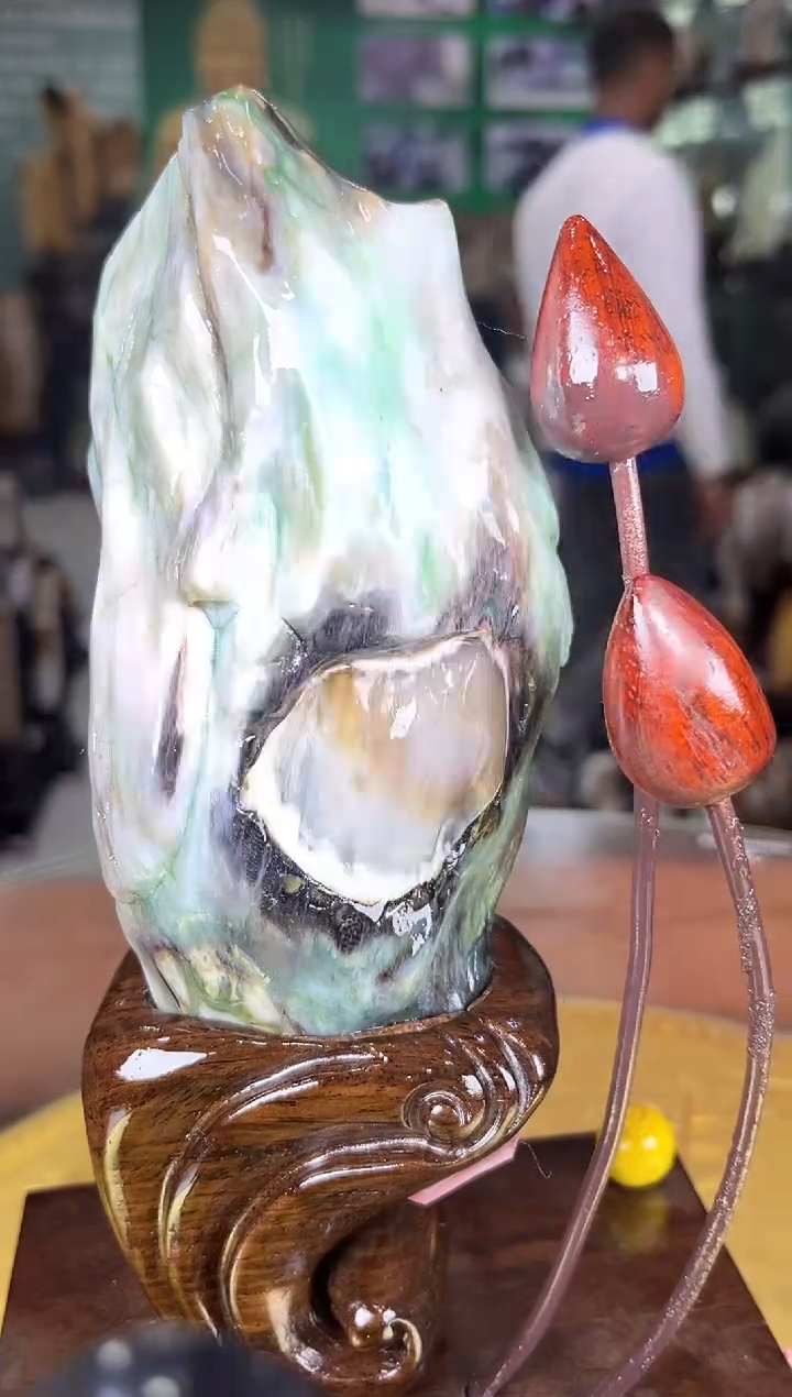 未镶嵌珠宝奇石硅化玉缅甸天然树化玉摆件