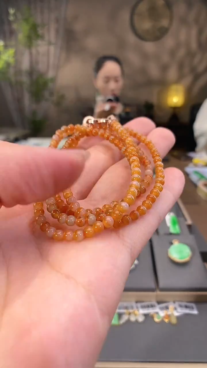 吊坠(不含链)未镶嵌翡翠珠串一条