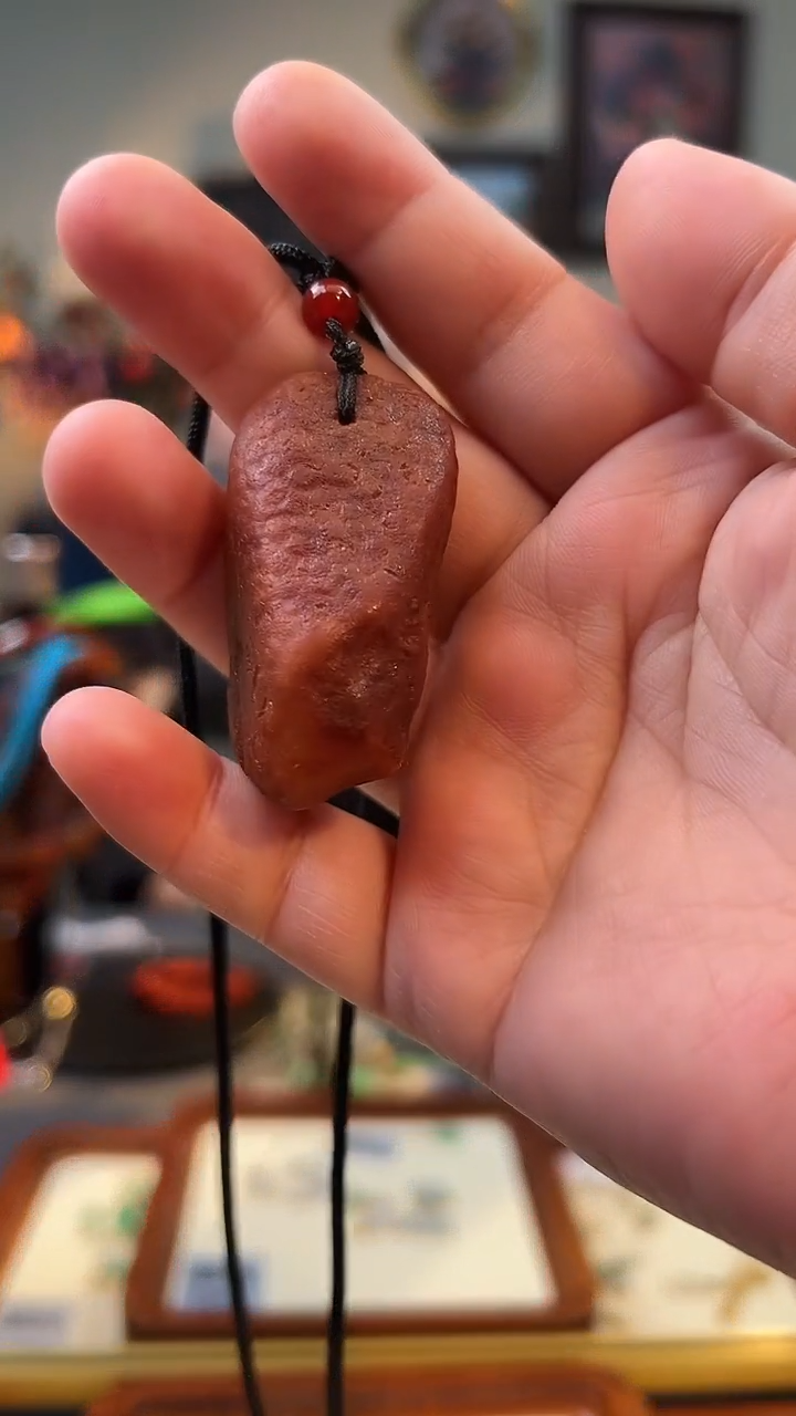 琥珀颈饰未镶嵌吊坠