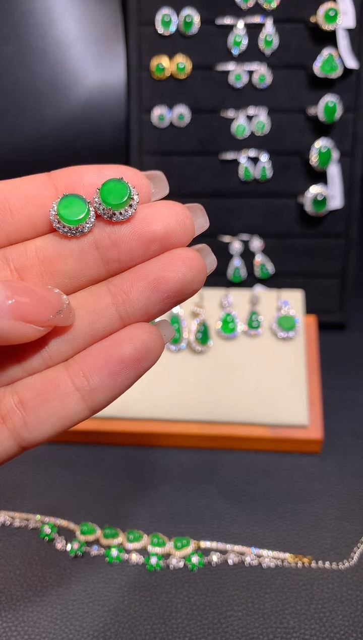 【闪购商品】翡翠耳饰银S925镶嵌多样性