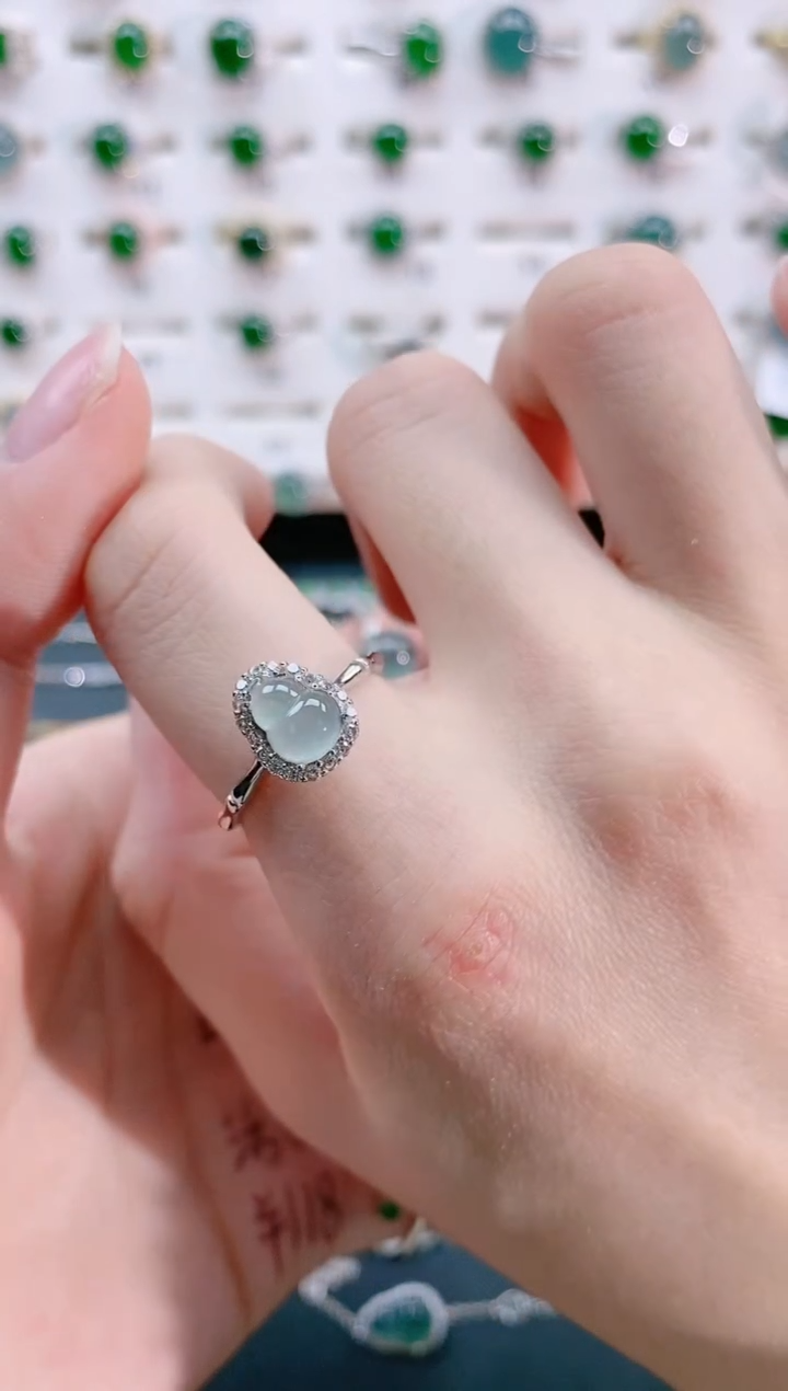 【闪购商品】翡翠戒指银S925镶嵌天然翡翠