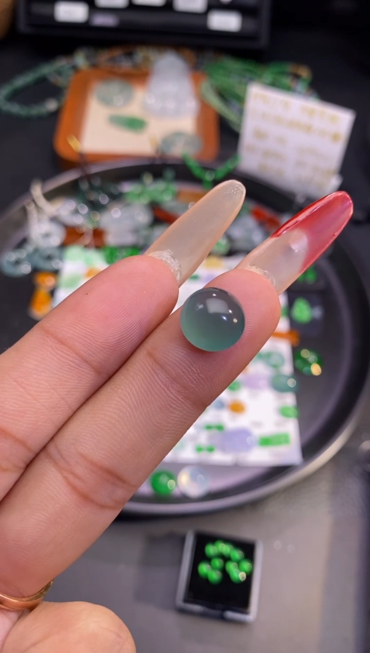 【闪购商品】翡翠挂件未镶嵌蛋面