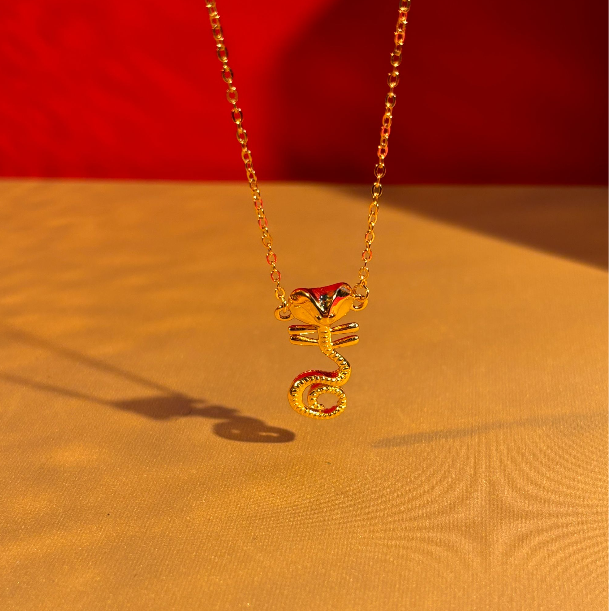 吊坠足银 蛇项链轻奢时尚女士金色镶嵌坠链素款