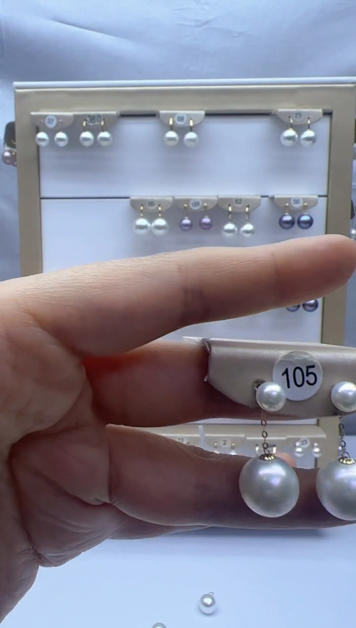 【闪购商品】淡水珍珠耳饰18K金镶嵌105