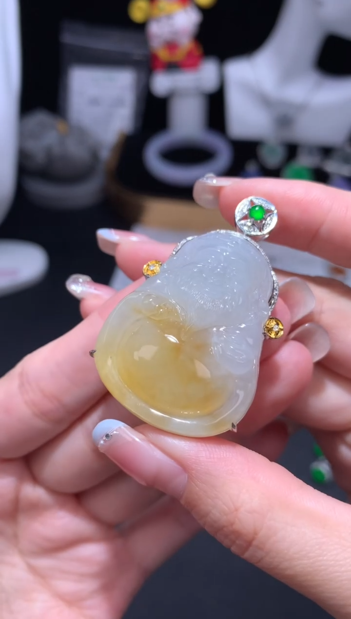 颈饰18K金镶嵌翡翠梦**雨48小时鉴赏期 退货不扣服务费