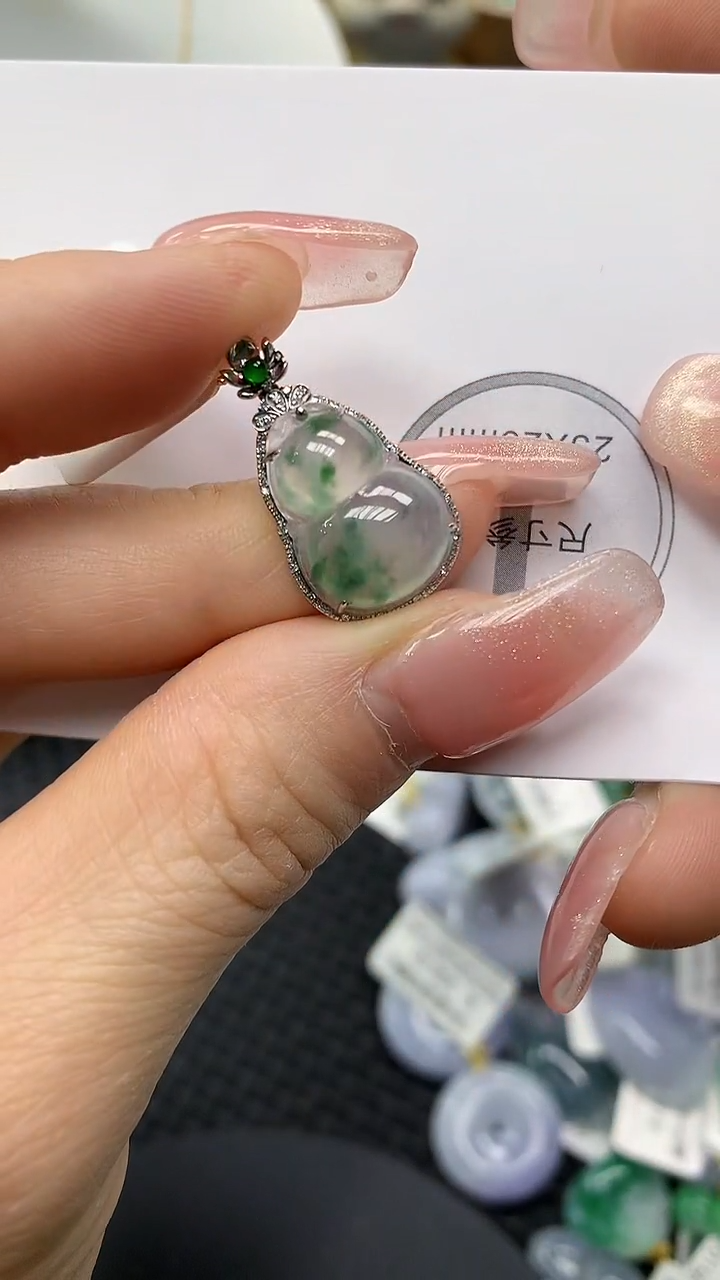 颈饰18K金镶嵌翡翠a货支持复检百元以上9元证书费自理