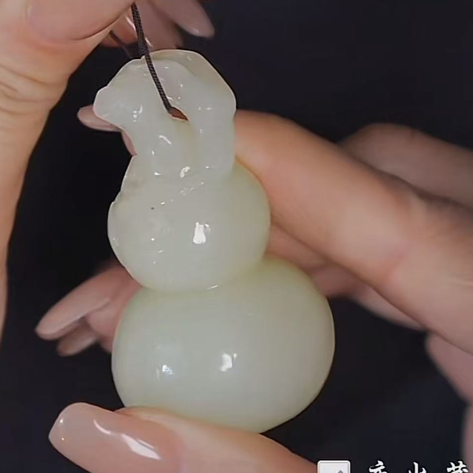 清代和田玉葫芦1