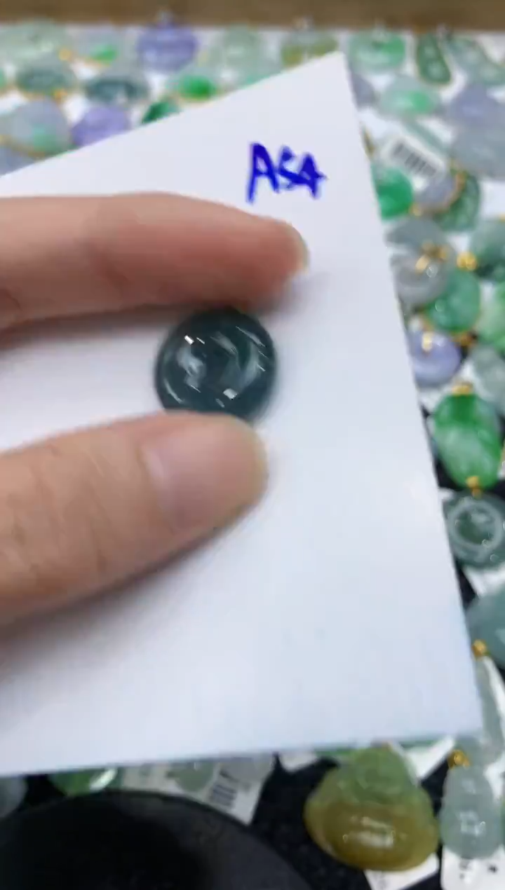 翡翠18K金镶嵌颈饰111111111