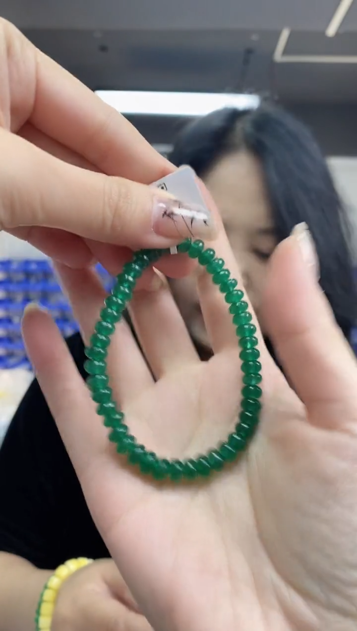 【闪购商品】翡翠手串未镶嵌多样性发其一颜色微差