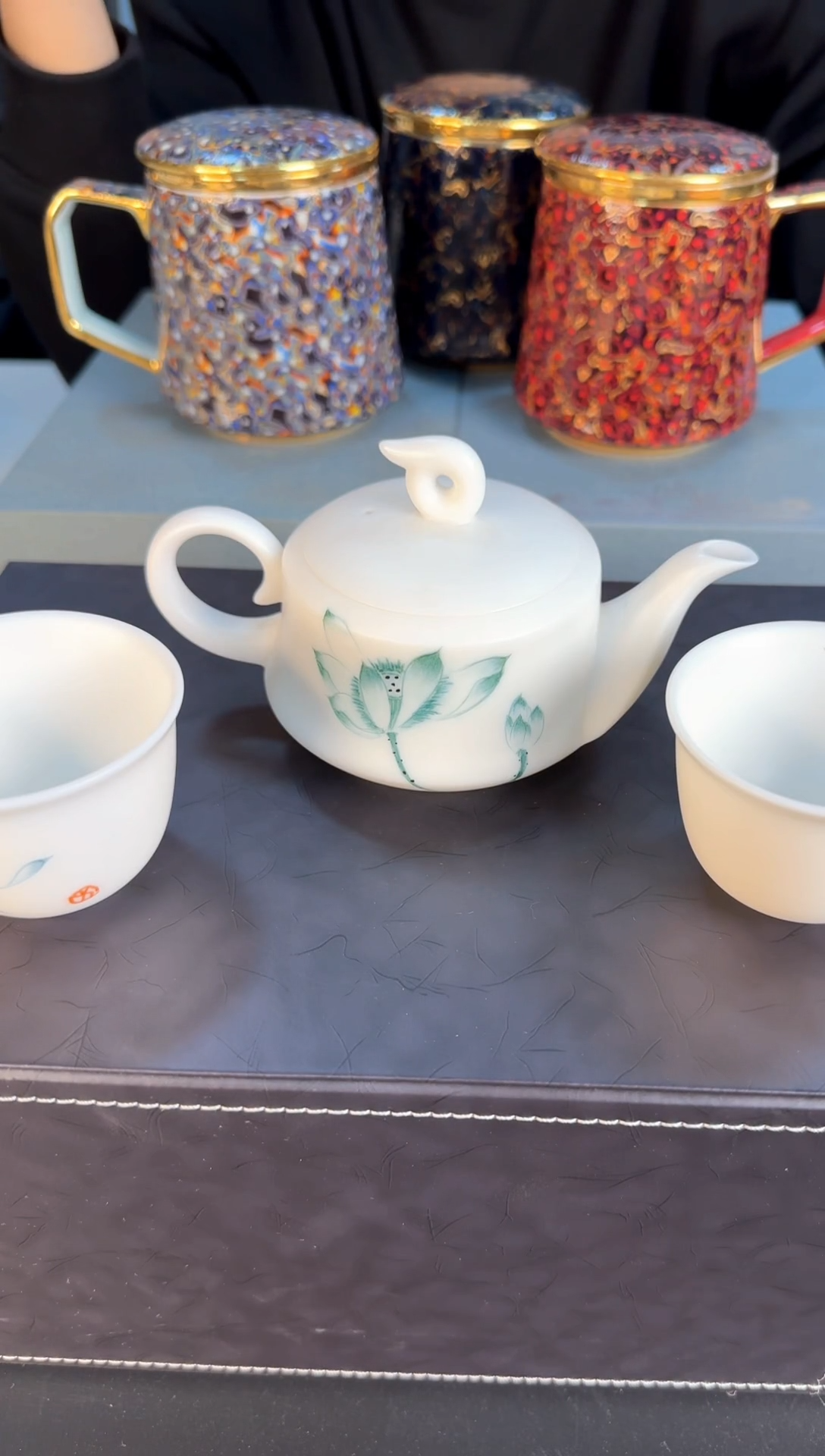 【闪购商品】羊脂玉手绘壶搭配两杯