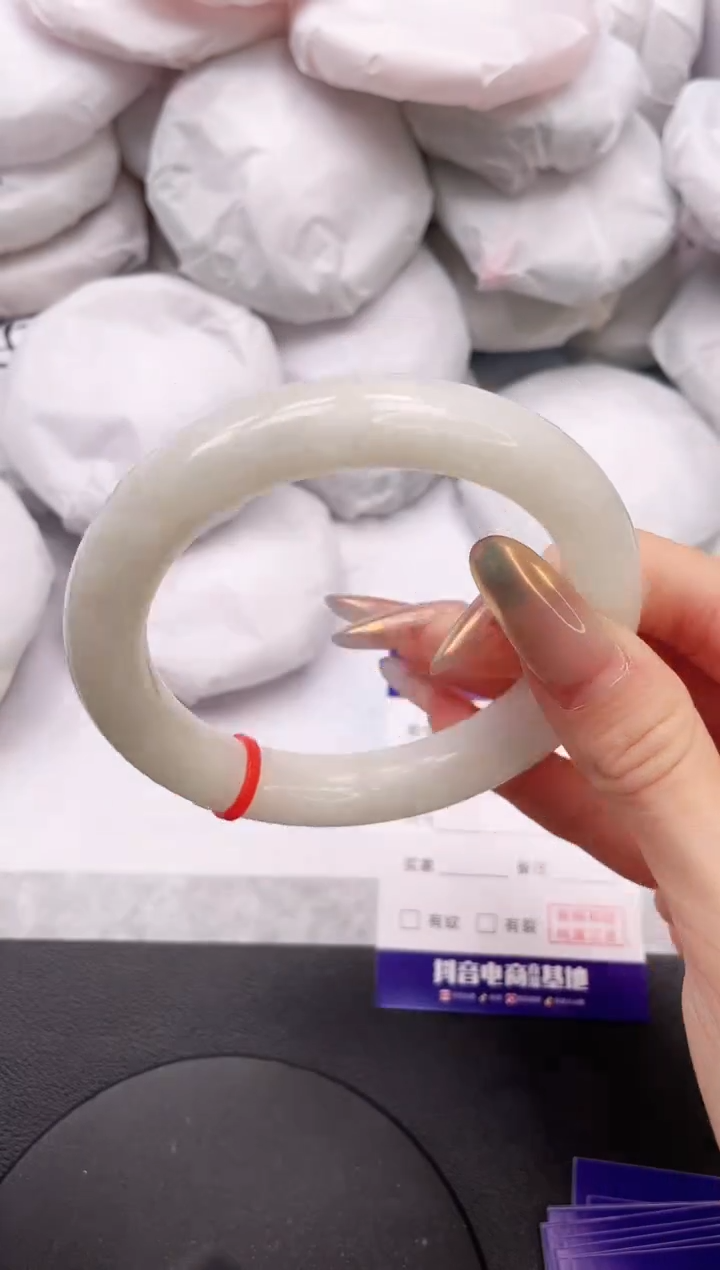 【闪购商品】和田玉手镯未镶嵌3K152-64