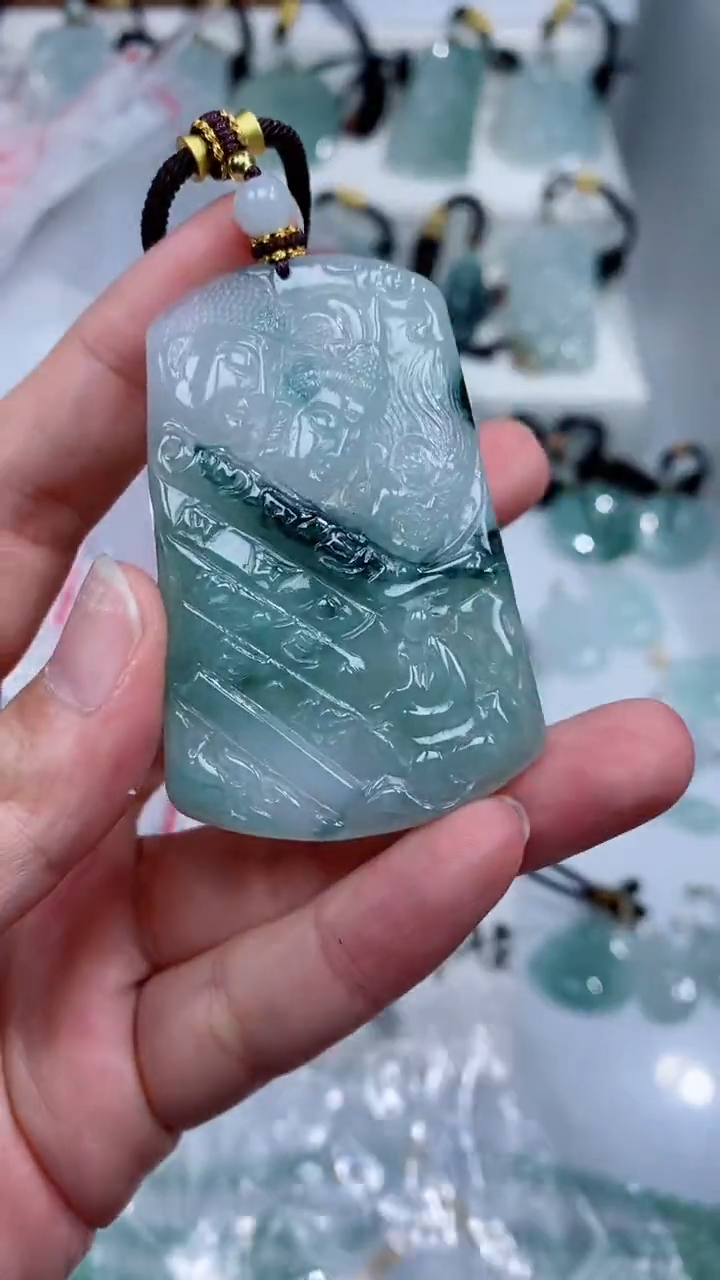 颈饰未镶嵌翡翠吊坠