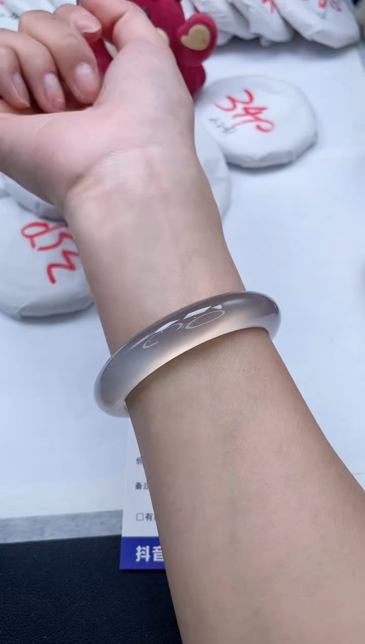 【闪购商品】玛瑙/玉髓手镯未镶嵌114/58