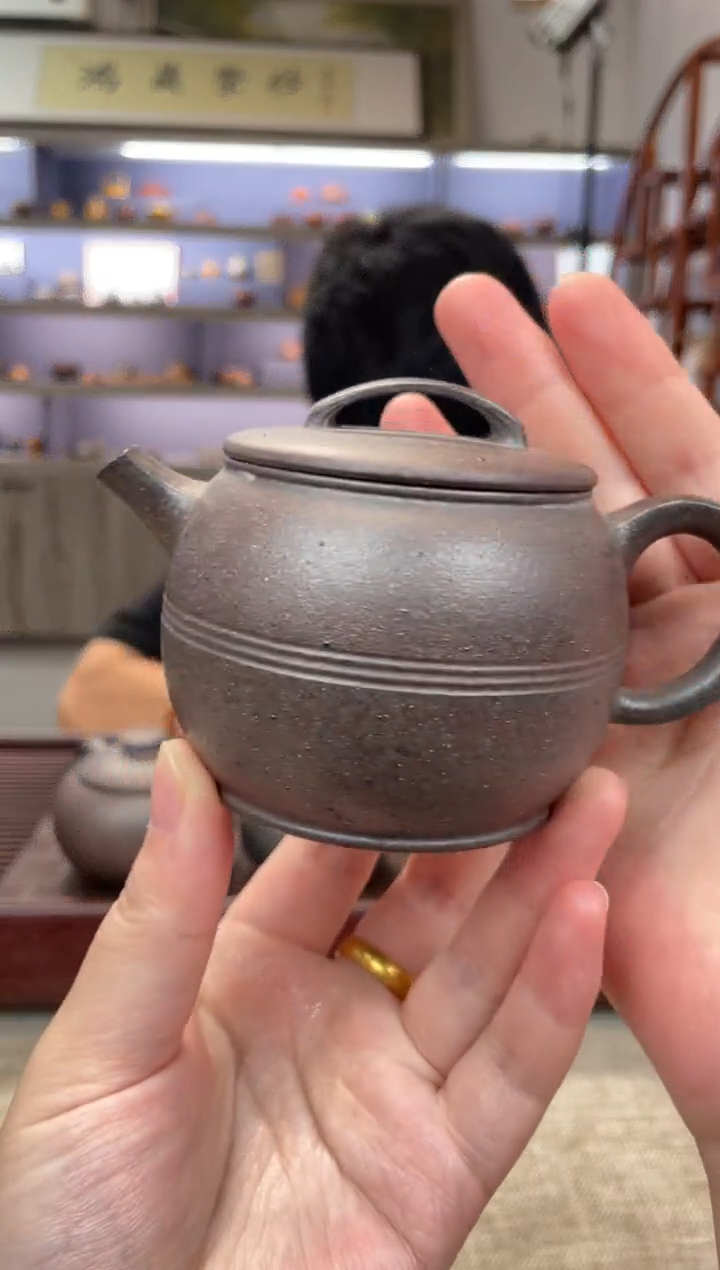 茶壶紫砂岩中泥 玉带汉瓦