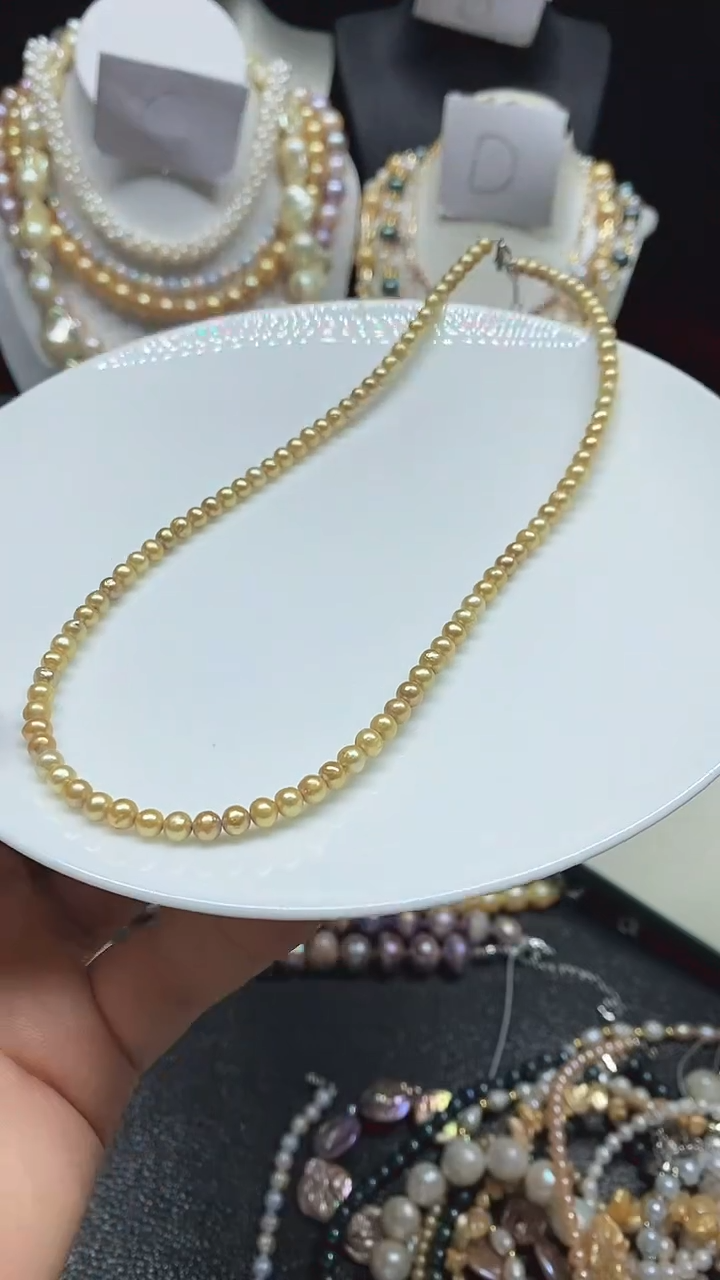 淡水珍珠未镶嵌颈饰多人