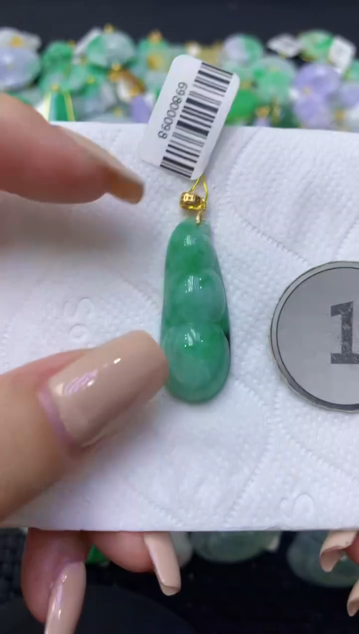 颈饰未镶嵌翡翠天然缅甸翡翠A货