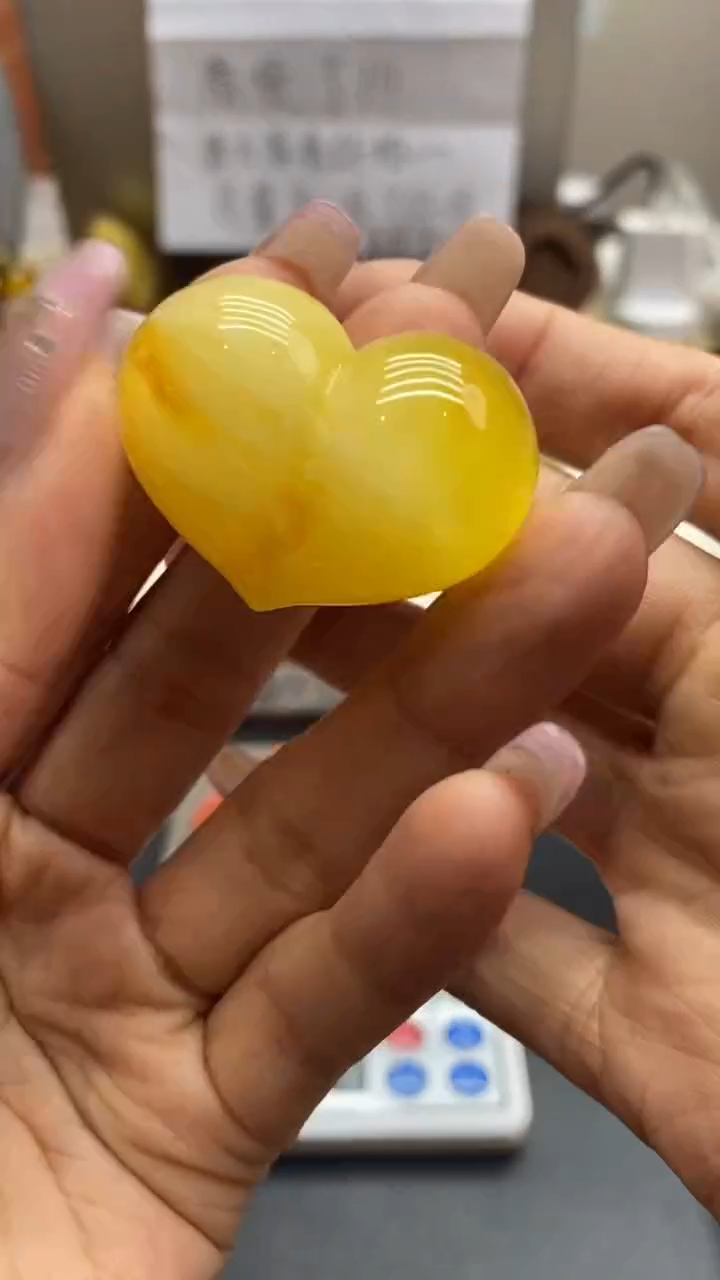 琥珀未镶嵌珠宝奇石1145