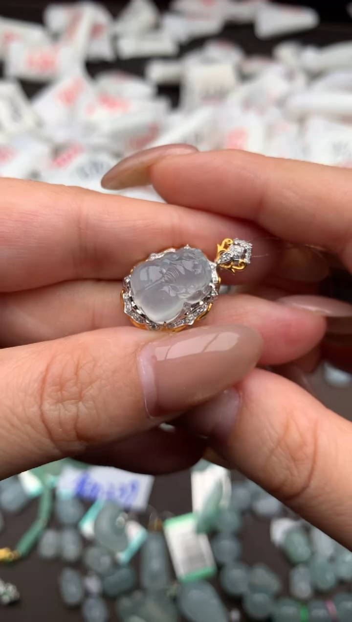 【闪购商品】翡翠挂件18K金镶嵌一