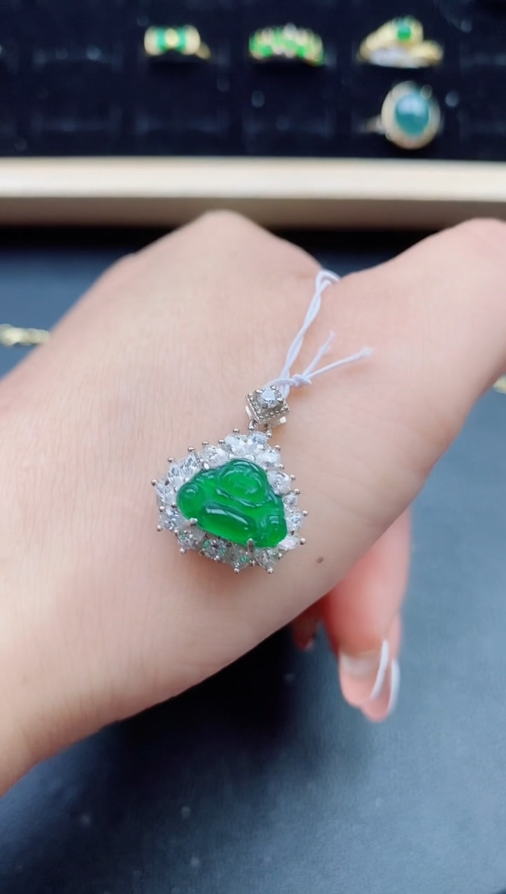 【闪购商品】翡翠银S925镶嵌吊坠(赠链)321321