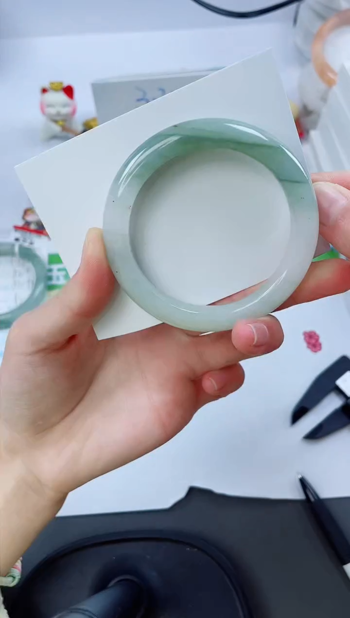 【闪购商品】石英质玉手镯未镶嵌100-53.8