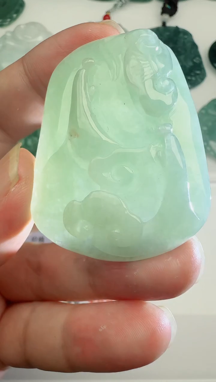 【闪购商品】翡翠吊坠(不含链)未镶嵌多样性随机发其一