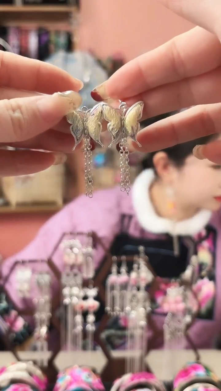 艺枝独绣手工饰品150