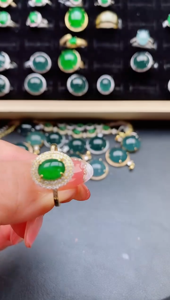 【闪购商品】翡翠戒指银S925镶嵌12121